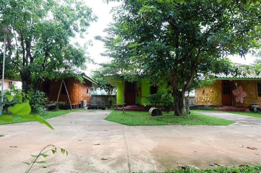 Maiyai Resort - Big Tree Kamphaeng Phet Dış mekan fotoğraf